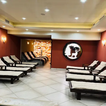 Ardo And Restaurant 2*