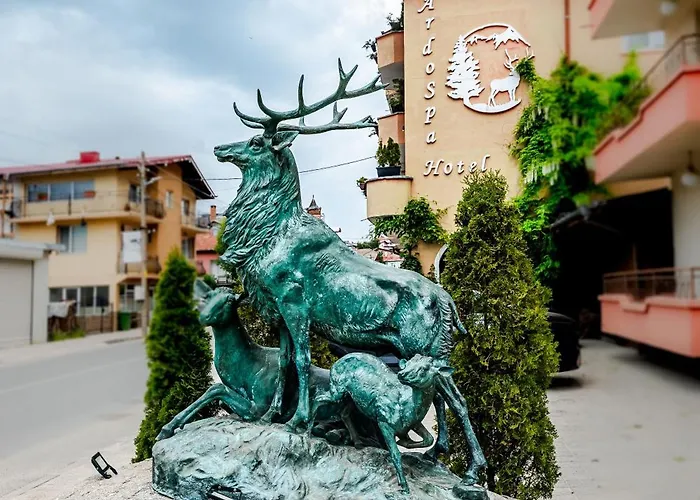 Ardo And Restaurant 2*